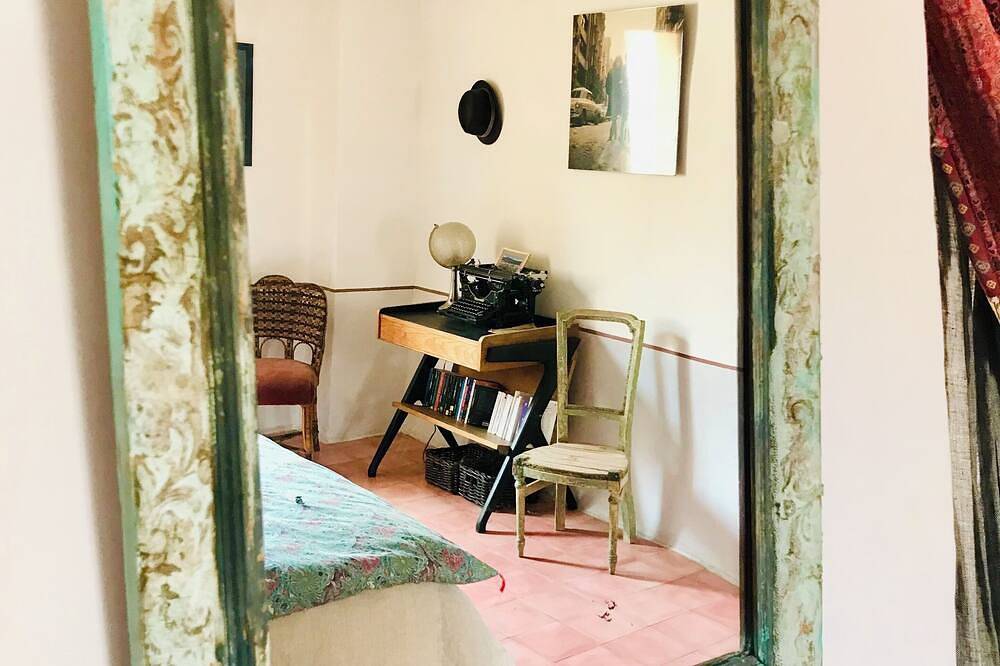 A L'ombre des Dentelles Maison du 13ème Siècle Entièrement Restaurée in Sarrians, Vaucluse