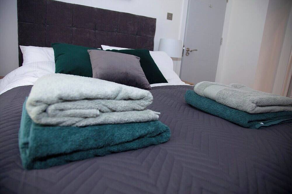 2Lm - Family and Pet Friendly country side getaway - With hot tub in Cumbria