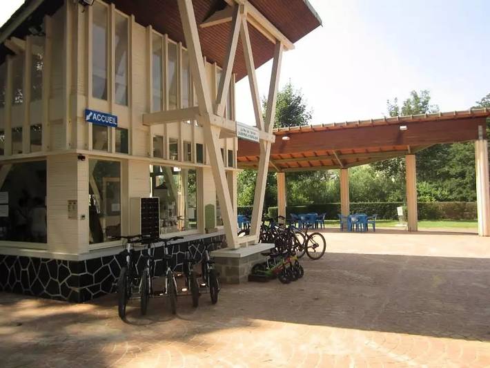 Mobil home pour 6 personnes, avec terrasse, animaux acceptés à Espalion - 3