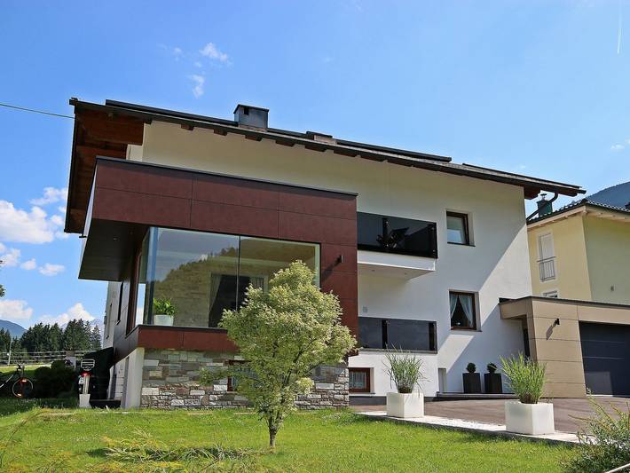 Ferienwohnung für 5 Personen, mit Terrasse und Garten sowie Ausblick in Ried im Zillertal