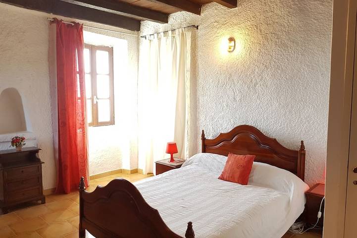 Location de vacances pour 8 personnes, avec jardin et terrasse à Serra-di-Ferro - 3