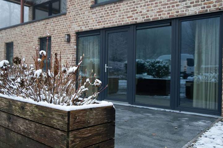 Gîte pour 2 personnes, avec jardin et piscine dans Rémersdael