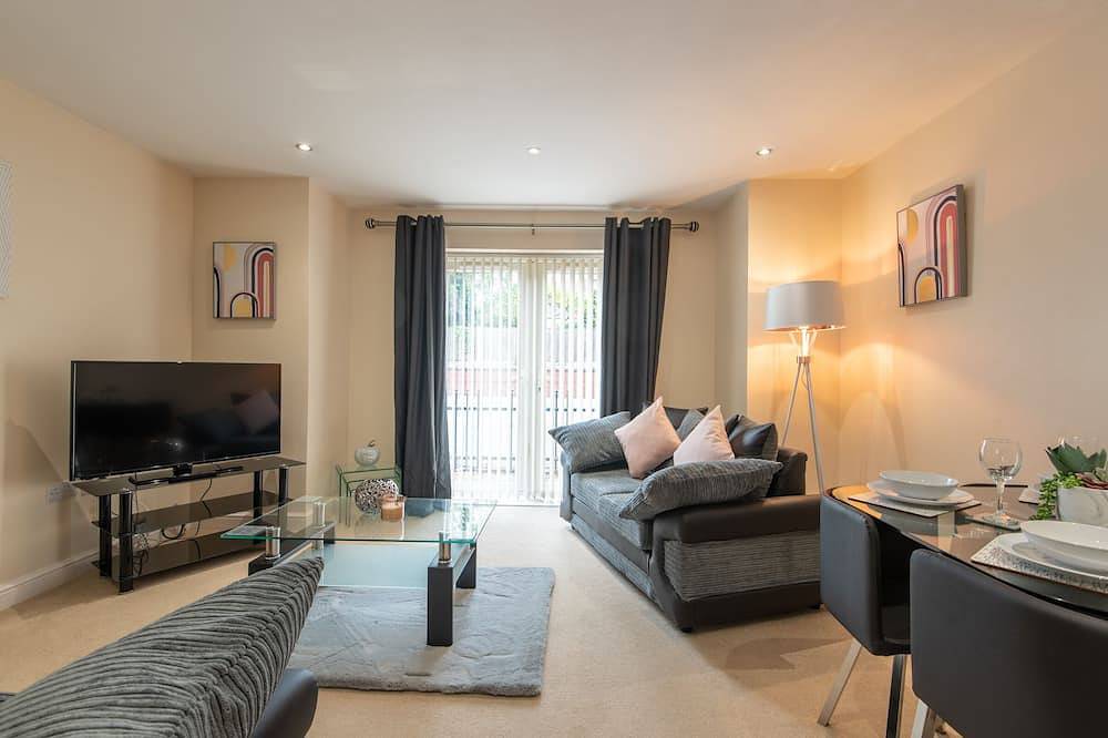 Entire apartment, Apartment 5, Ground Floor ,2 Bed, Sleeps 4 in Worksop, Nottinghamshire