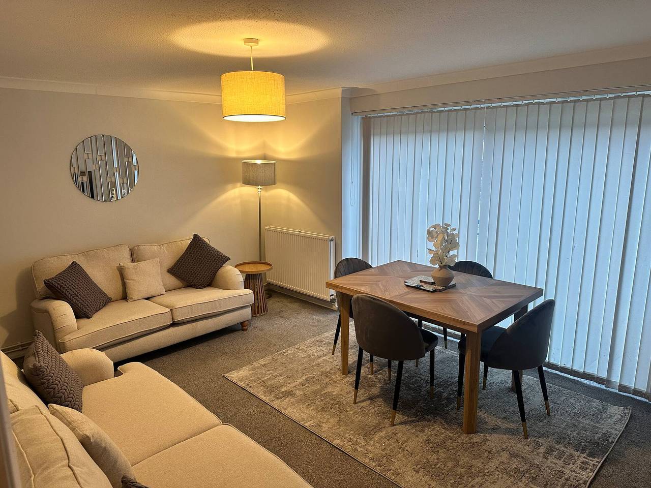Entire apartment, Willow House Sleeps 4 Family Travel Seaside Stay in Sandgate, Kent
