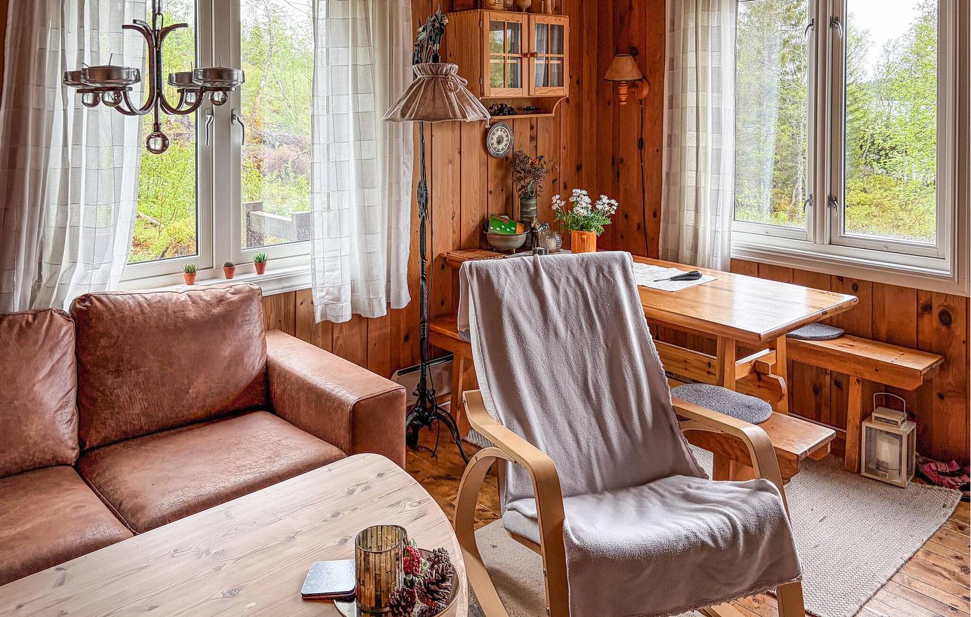 Ferienhaus für 6 Personen mit Terrasse in Nördliches Fjordnorwegen