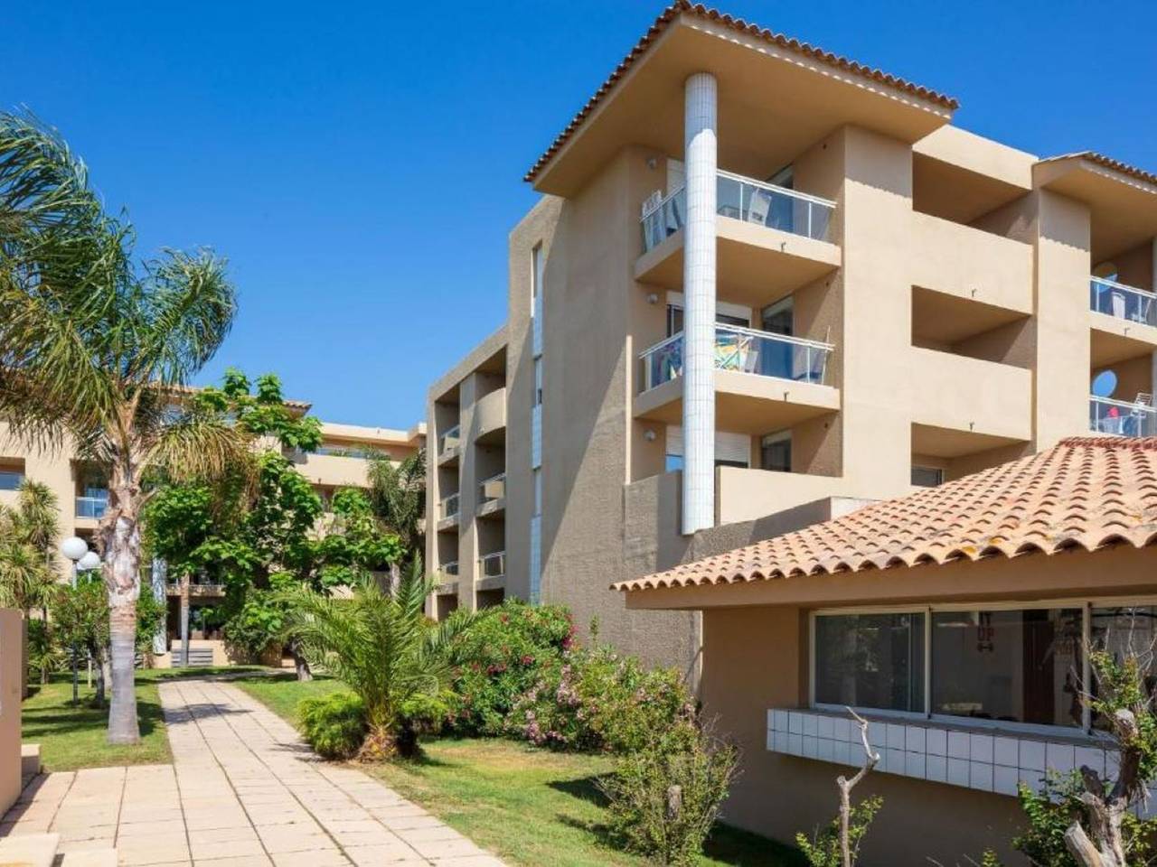 Hel leilighet, Mb4 Loggia in Santa-Lucia-di-Moriani, Corteregionen