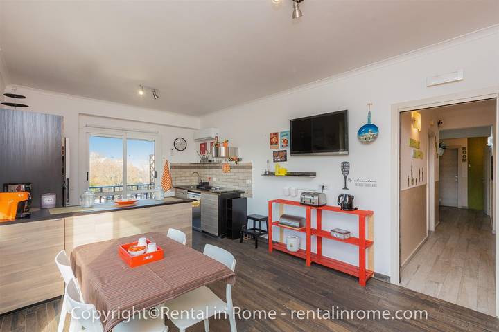 Apartamento entero, Apartamento de vacaciones para 4 personas con balcón/terraza in Roma, Provincia de Roma