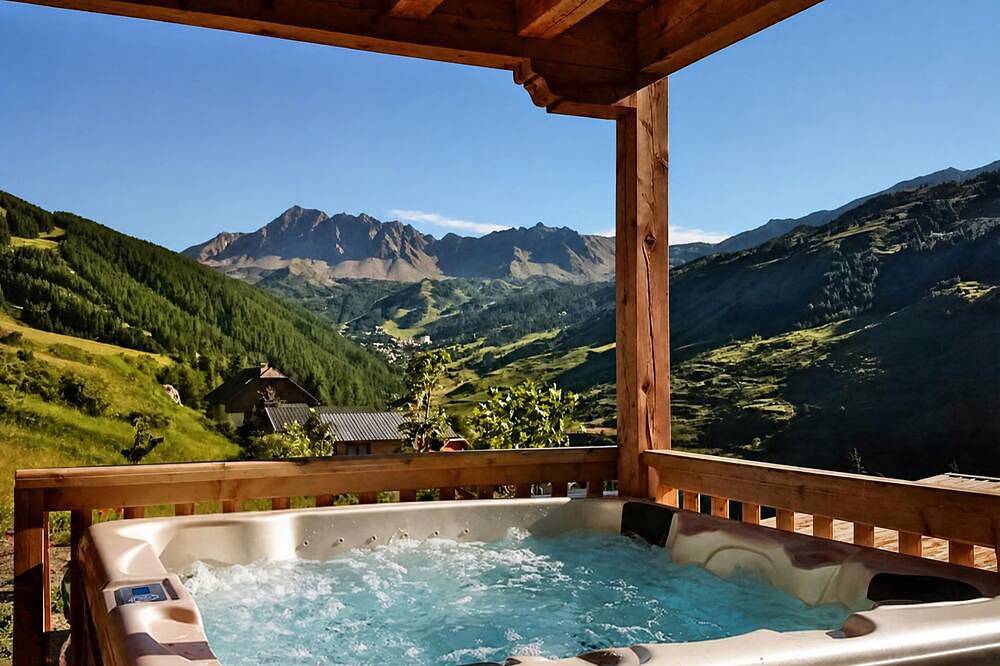 Charmantes Chalet, Bergblick und Skipisten, Jacuzzi, Hammam, Sauna, Tischfußball in Vars (station de ski), Vars