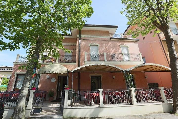 Appartamento per 4 persone, con Balcone e Terrazza nonché Giardino a Viserba