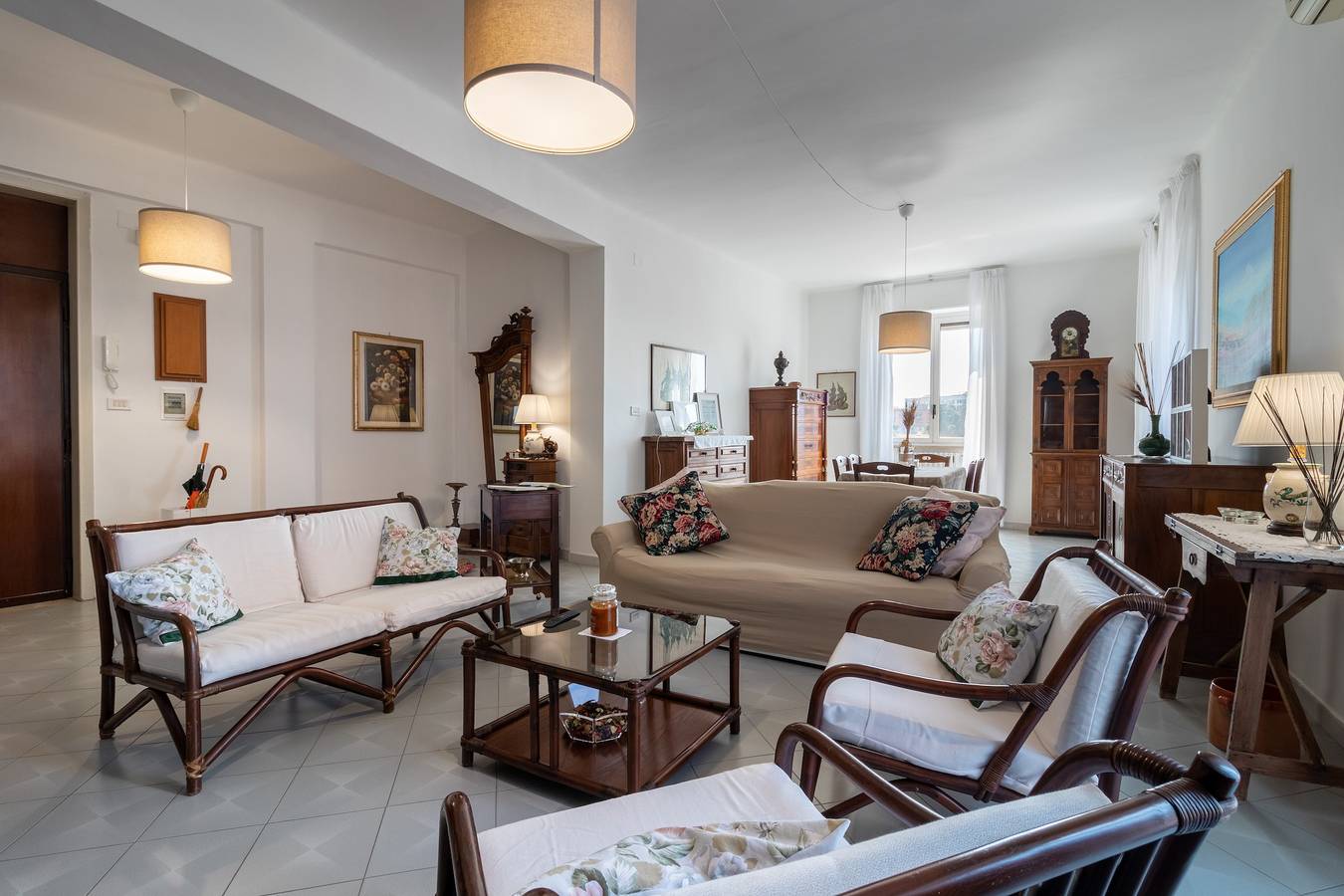 Entire apartment, Apartment "Chicca Casa Vacanze" with Private Terrace & Wi-Fi in Bari, Bari Province