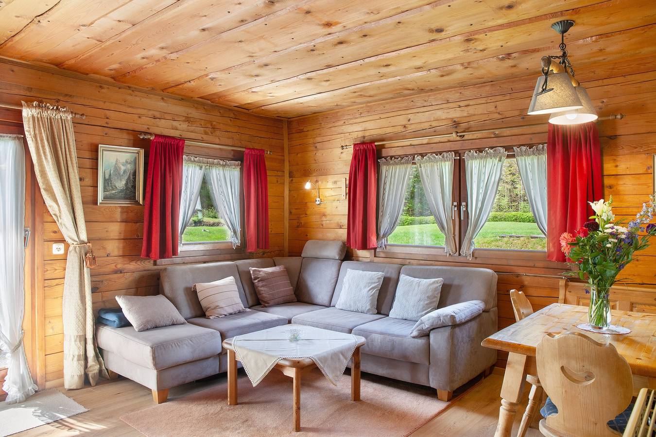 Ferienhaus 'Grashäusl' mit Bergblick und privater Terrasse in Grainau, Eibsee