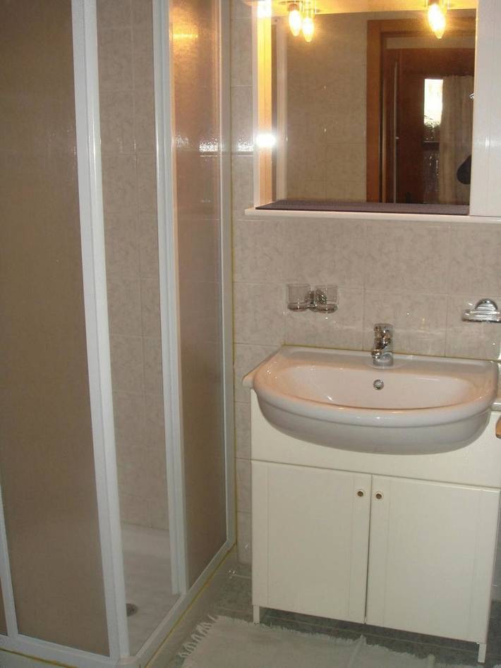 Gîte pour 4 personnes, avec terrasse à Andermatt - 3