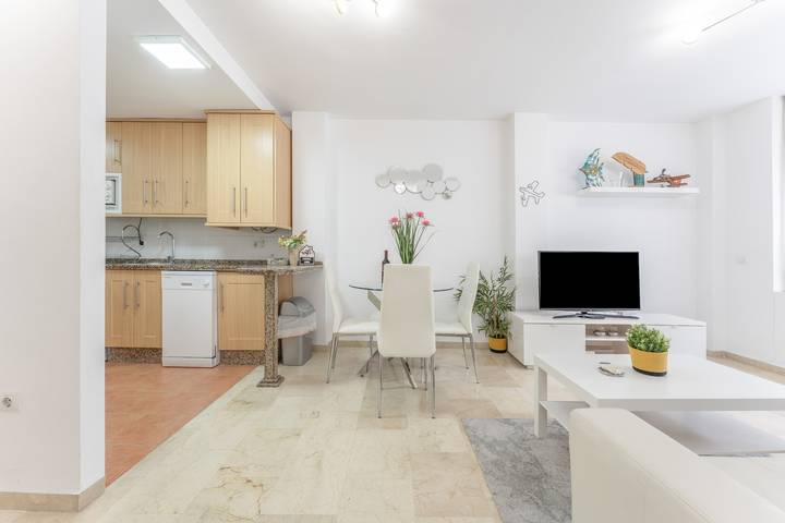 Entire apartment, Apartment '216 Central La Cala' with Wi-Fi and Air Conditioning in Playa de La Cala - El Torreón (Mijas), Mijas
