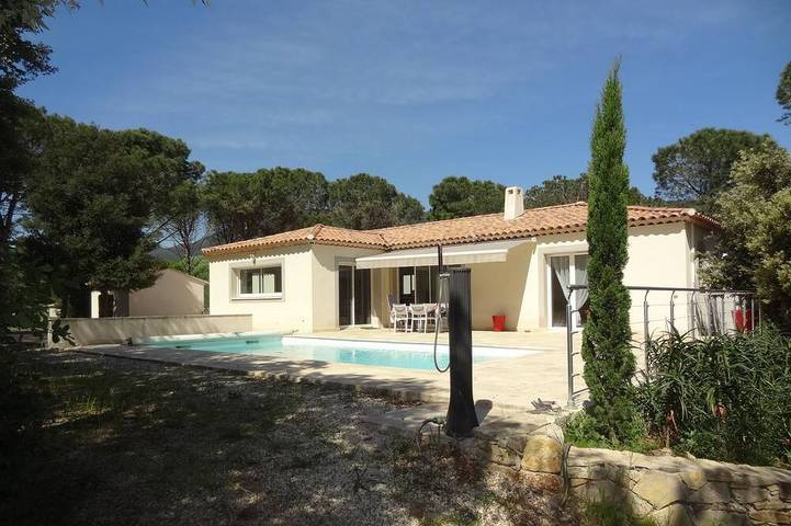 Villa für 6 Personen, mit Terrasse und Garten