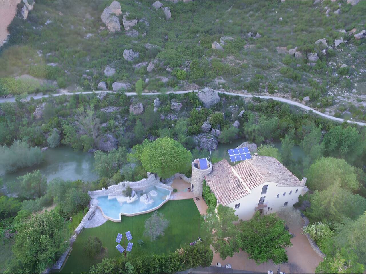 Casa Rural Can Sisquet: Bergblick, privater Pool & Wlan in Camarasa, Noguera