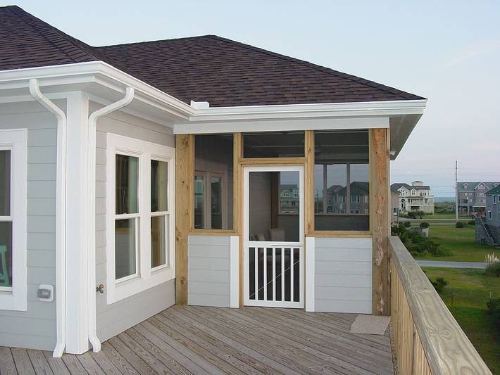 Vacation rental for 10 people, with yard and balcony in Outer Banks