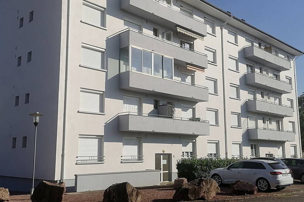 Entire apartment, Enchanting 1-bedroom apartment in Roanne with Wifi access in Roanne, Roanne region