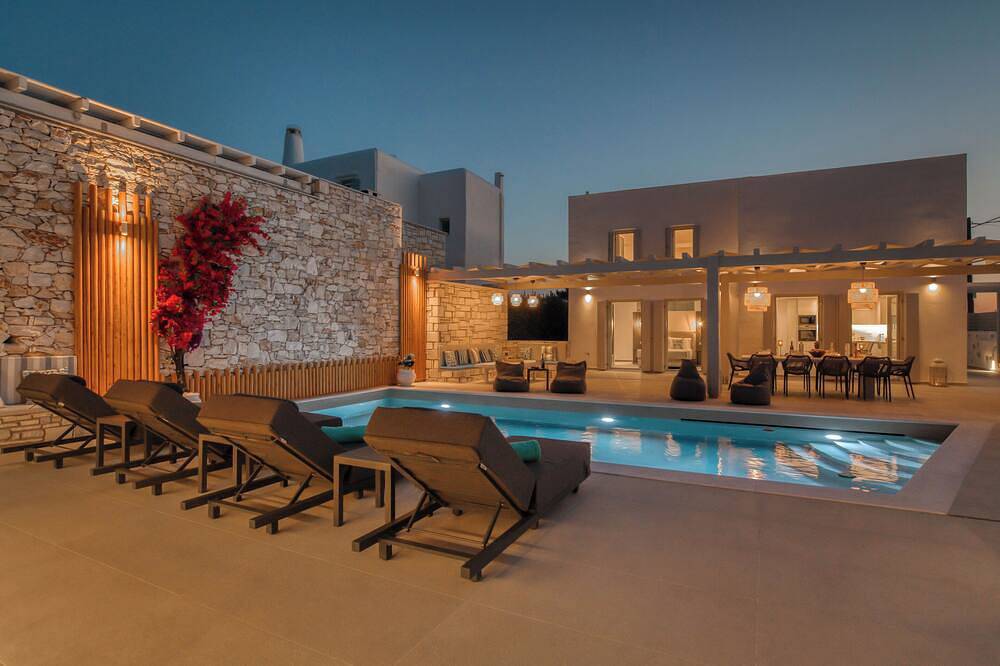 Mikon Luxury Villa in Aliki, Paros