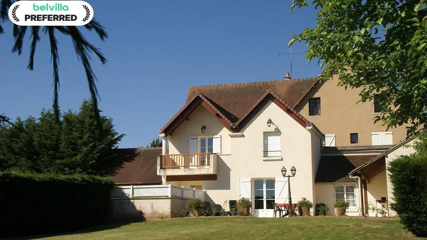 Location de vacances pour 6 personnes, avec jardin et piscine