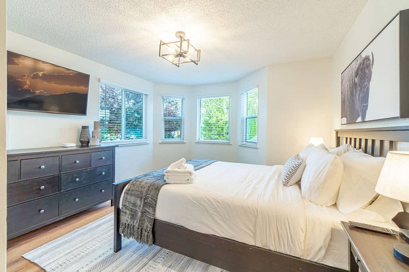 Modern Western Retreat Pet Friendly 4 Bed 2 Bath in Reno, Nevada