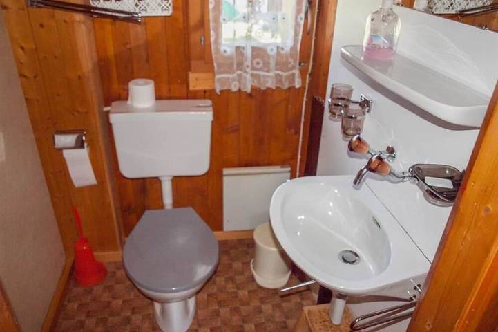 Ganze Wohnung, Chalet Alphütte Appartement/Fewo, Dusche, Wc 4-Bettwohnung Erdgeschoss in Rosswald, Brig