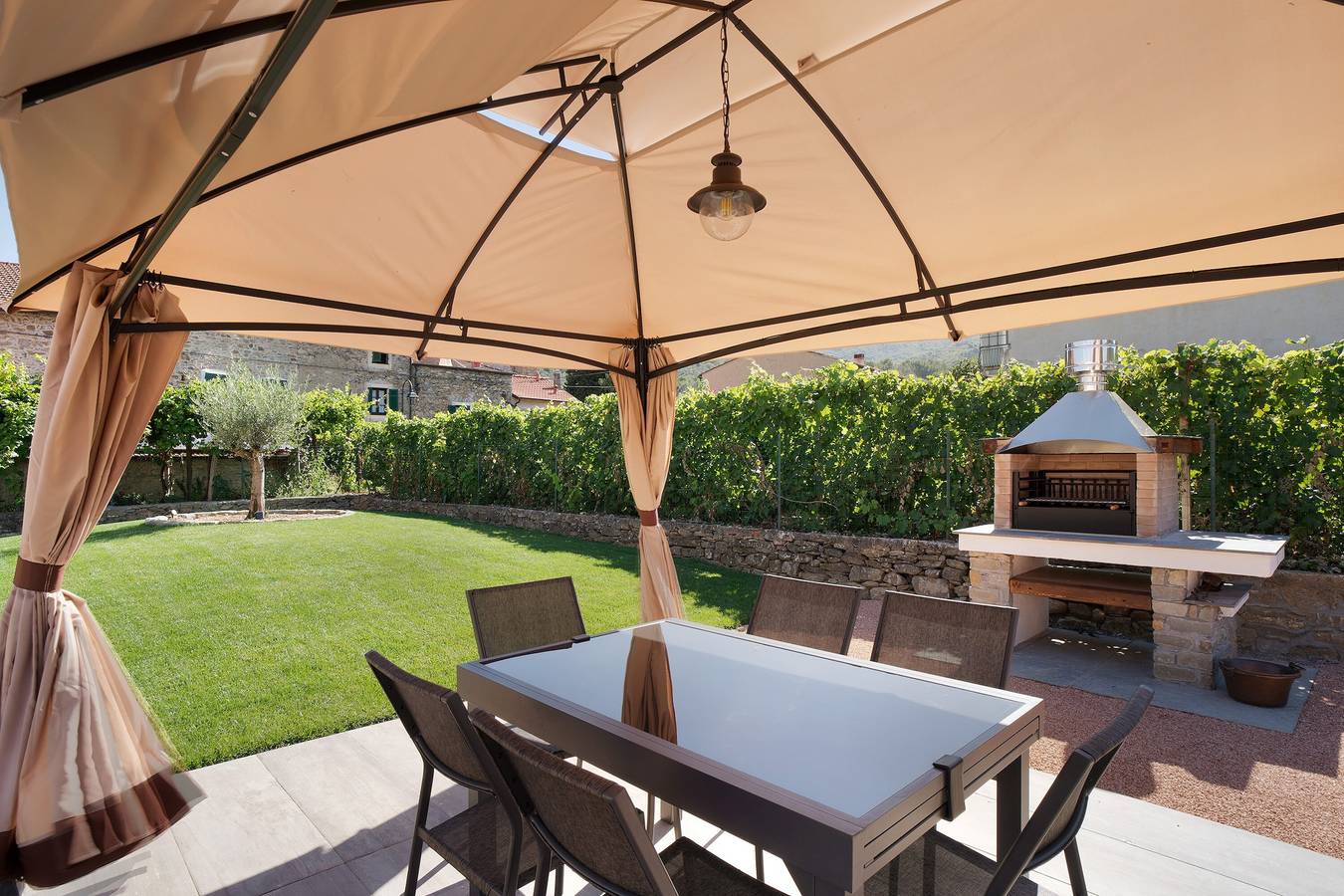 Geheel appartement, Appartement "Agriturismo Il Borgo - Ulivo" met privéterras en Wi-Fi in Villanova d'Albenga, Riviera di Ponente