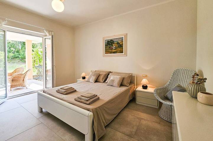 Location de vacances pour 12 personnes, avec jardin et terrasse dans Castello (Puegnago sul Garda) - 2