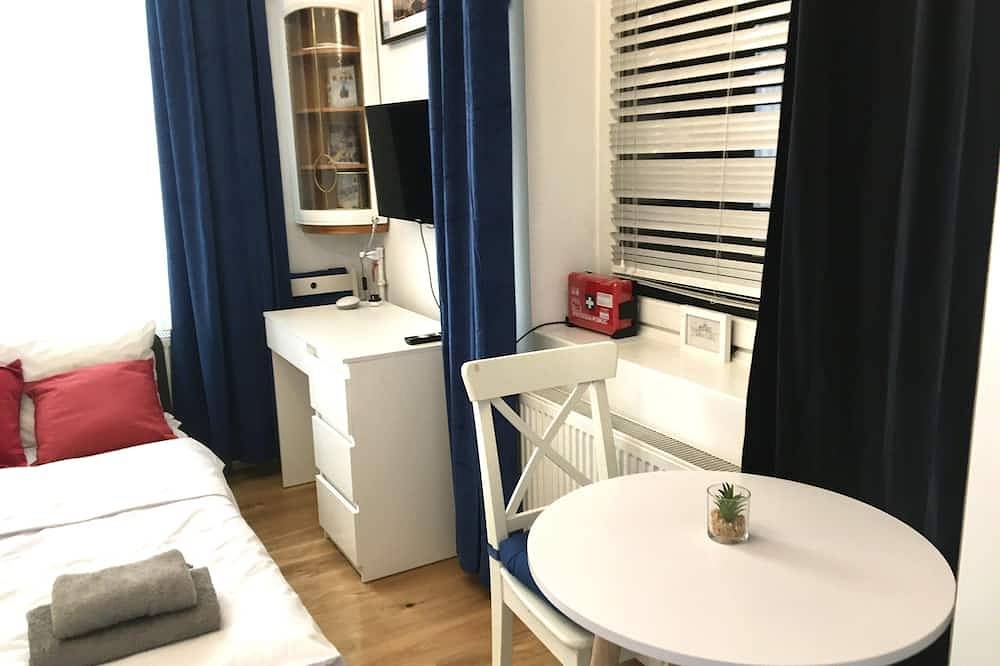 Ganze Wohnung, Art Harmony non smoking studio with a terrace in Radom, Masowien