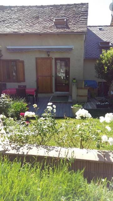 Gîte pour 6 personnes, avec vue et jardin à Naucelle