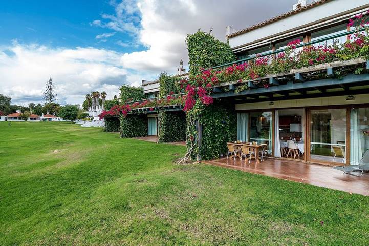 Ferienwohnung für 5 Personen, mit Terrasse und Garten sowie Pool - 1