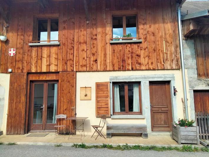 Gîte pour 6 personnes, avec jardin et vue, animaux acceptés à École (Savoie) - 2