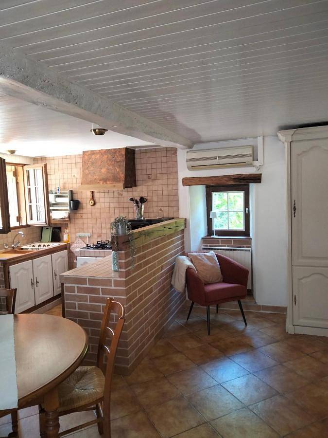 Location de vacances pour 2 personnes, avec vue et jardin à Avallon - 2