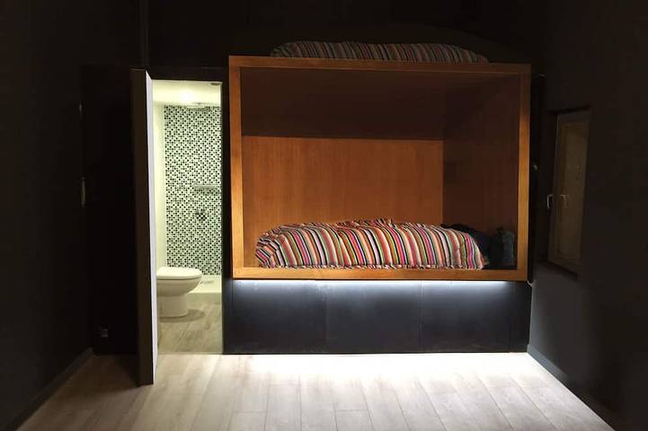Entire apartment, Basket 38+ 10m2 terrace facing the sea and Major / 4 Places 300mMUCEM, 800mVIEUX-Port in Marseille, Marseille region