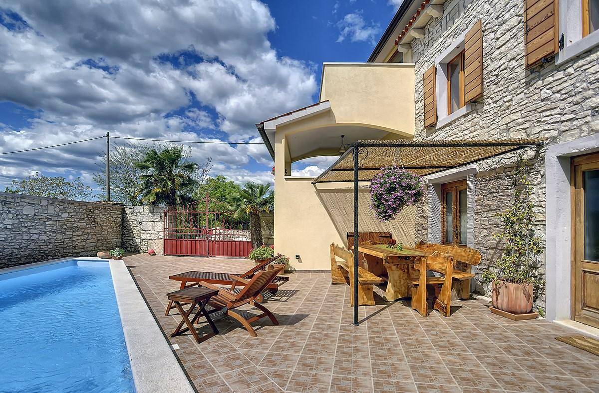 Ferienhaus mit Privatpool für 8 Personen ca. 180 qm in Juršići, Istrien (Binnenland von Istrien) in Jursici, Zentralistrien