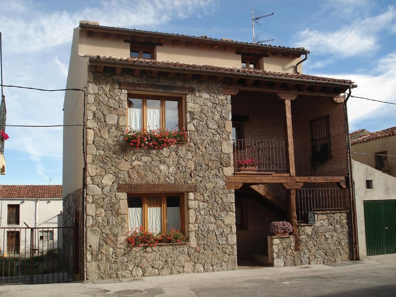 Holiday home for 4 people with balcony in San Cristóbal de Segovia, Segovia Province