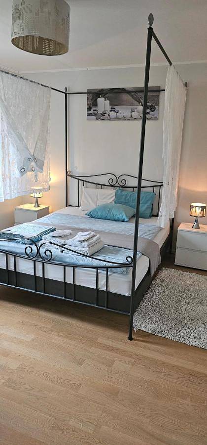 Location de vacances pour 2 personnes, avec jardin et vue à Port-Valais - 4