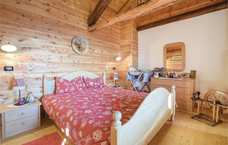 Acogedor 90 sqft Apt: Cuna, WiFi, Parking y Cocina in Lamon, Provincia de Belluno