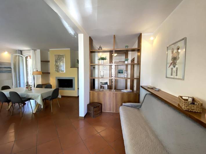 Appartamento intero, 6 posti letto - Mazzanti - Villa bifamiliare: grande terrazza vicina al mare in Spiaggia di Rimigliano (San Vincenzo), San Vincenzo