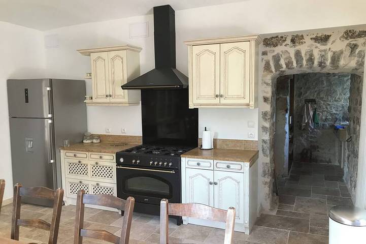 Gîte pour 14 personnes, avec jacuzzi et jardin à Chandolas - 3