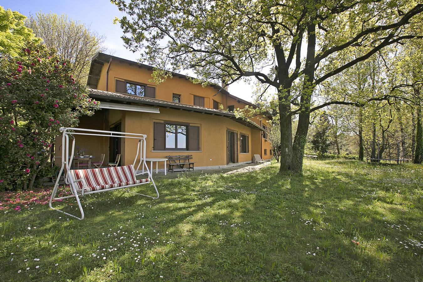 Three Lakes Villa Varese in Buguggiate, Provincia de Varese