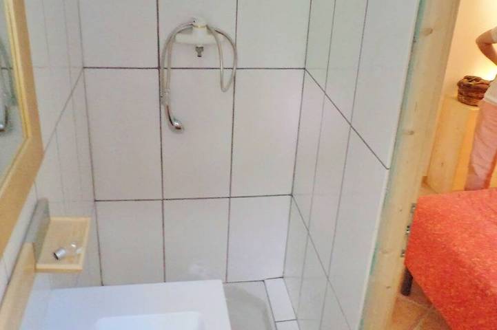 Gîte pour 2 personnes, avec terrasse dans Station de La Colmiane - 4