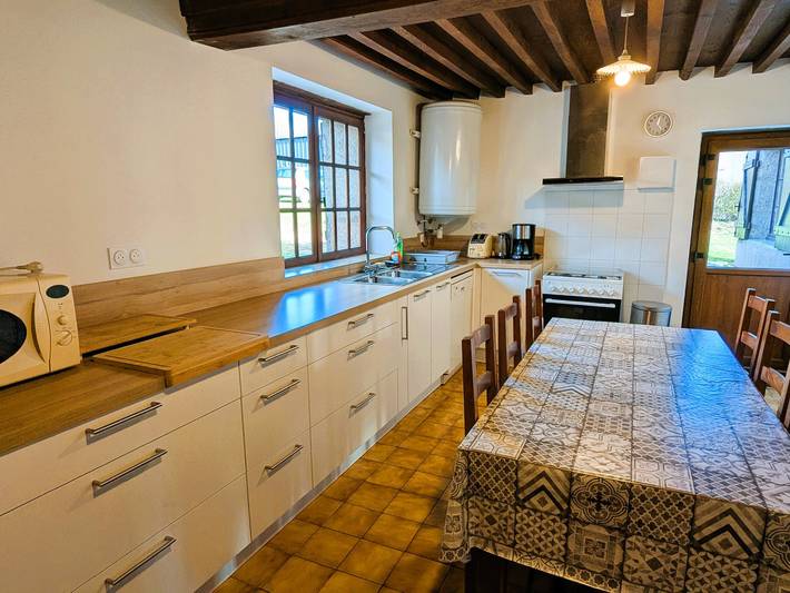 Charmantes renoviertes 3-Zimmer-Haus im Morvan in Quarré-les-Tombes, Naturpark Morvan
