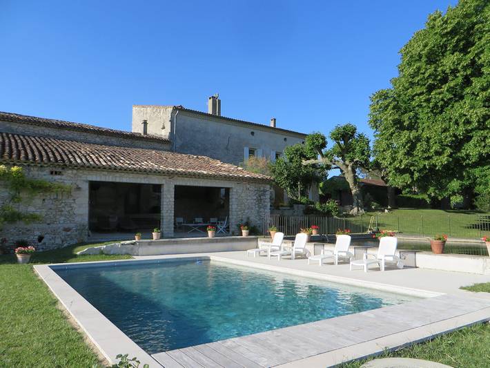 Gîte pour 4 personnes, avec jardin ainsi que piscine et terrasse à La Bâtie-Rolland - 2