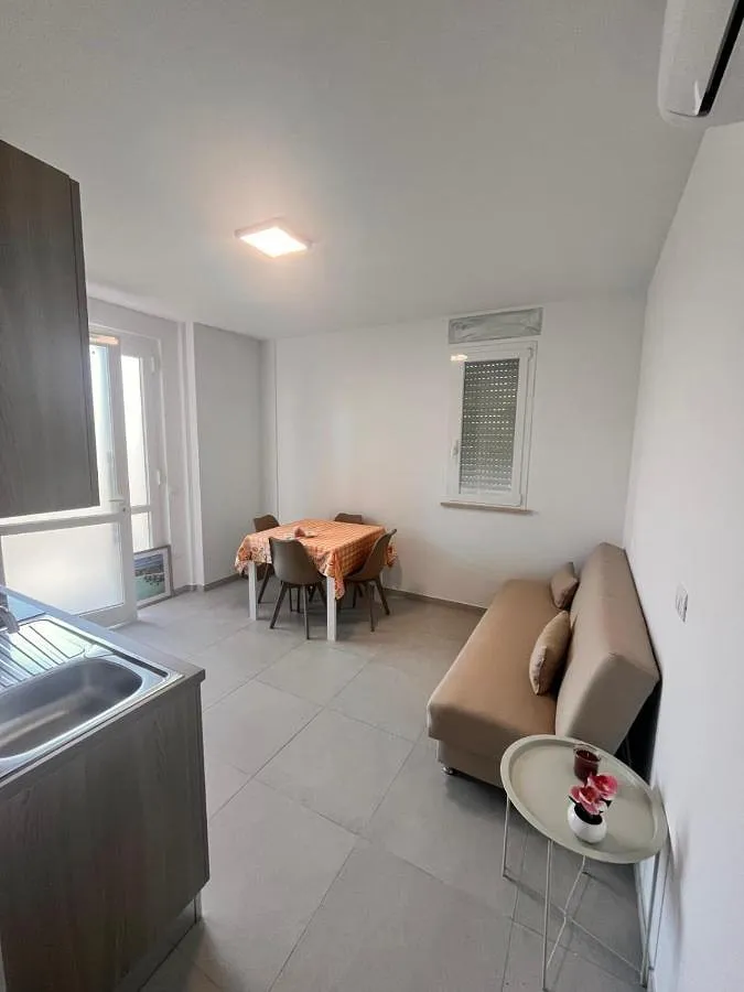 Apartamento de vacaciones para 5 personas, con terraza y jardín - 1