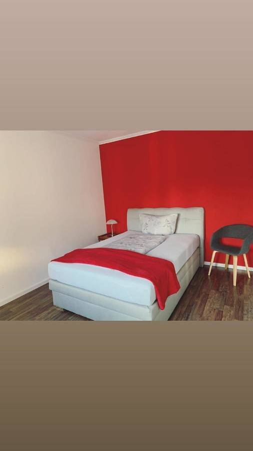 Stadtvilla Lingen zentrumsnah mit 3 Schlafzimmern, Terrasse & Parkplatz in Lingen (Ems), Emsland