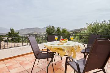 Casa Rural para 9 Personas en Arbuniel, Cambil, Foto 1