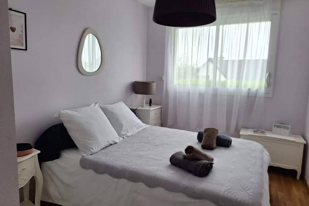 Maison Pmr Grand Confort avec Jardin, Calme à 20 min des Plages in Pluguffan, Région de Quimper