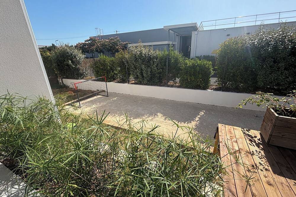 Villa in the Petite Camargue with a pool, hot tub, and pétanque court in Aimargues, Costa mediterránea (Francia)