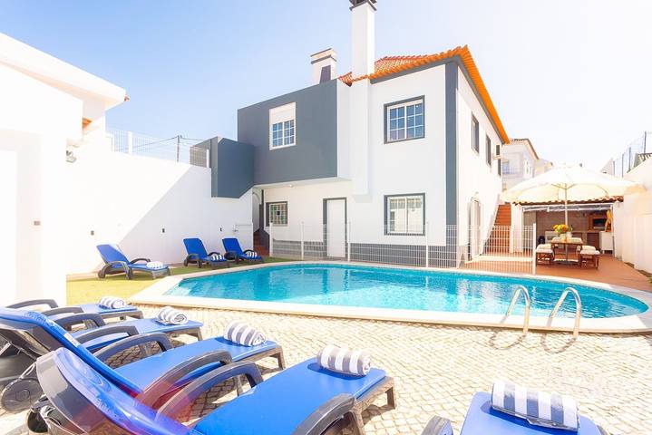 Villa für 8 Personen, mit Terrasse und Garten - 1