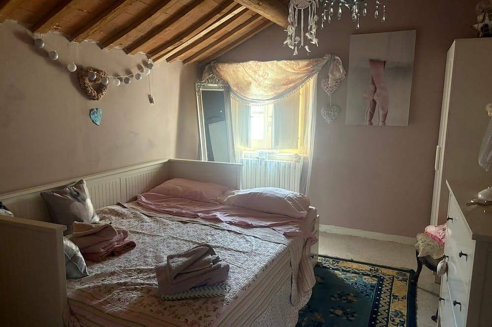Private Countryside Villa with Pool & Views – Walk to Village in Le Marche in Sant'Angelo in Pontano, Macerata Provinz